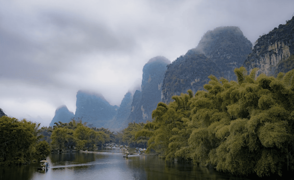 The dramatic karst formations and the serene Li River create a living watercolor painting in Guilin and Yangshuo (Source: Pexels)